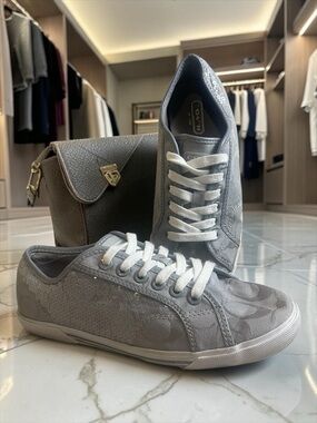 Coach Gray Signature Low-Top Sneakers with White Laces women’s size 6.5